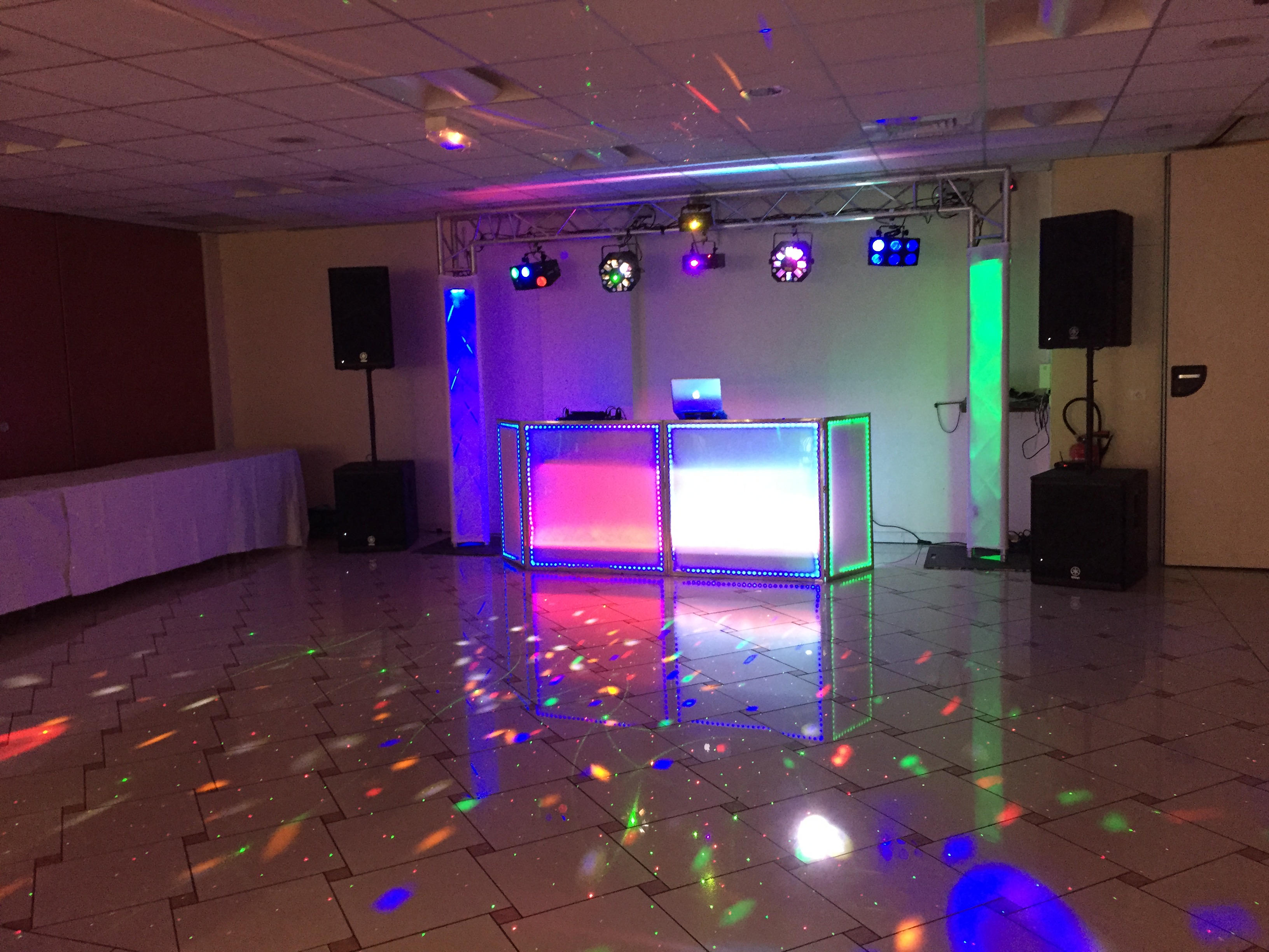 DJ pour une bonne animation de mariage.